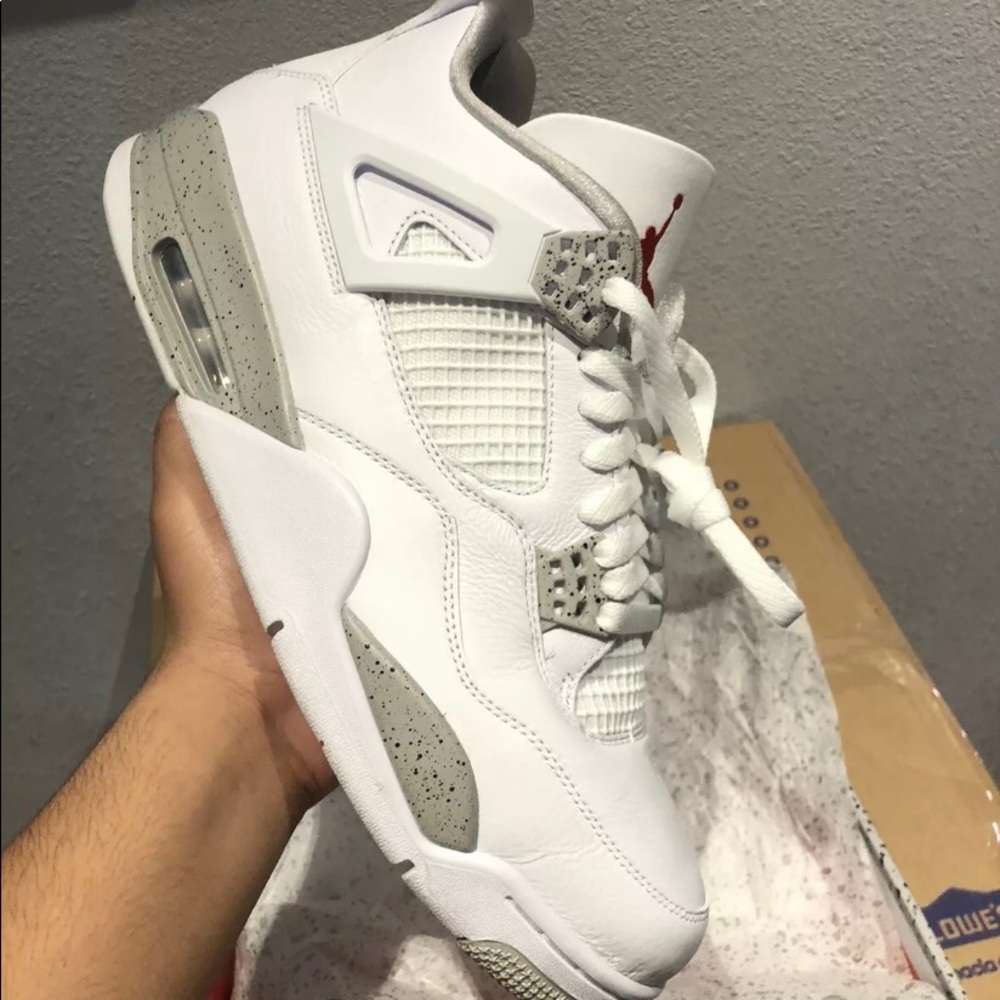 Jordan Retro 4 White Oreo size 12